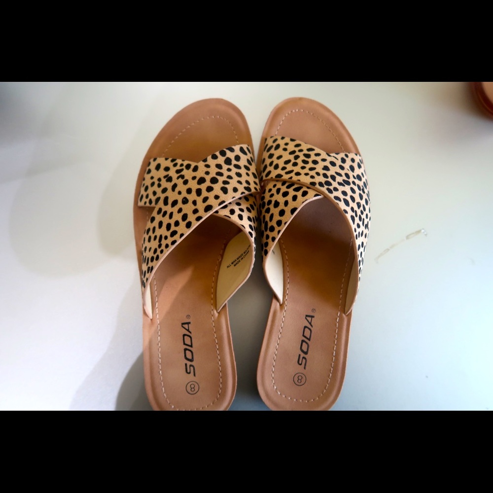 Women’s sandals